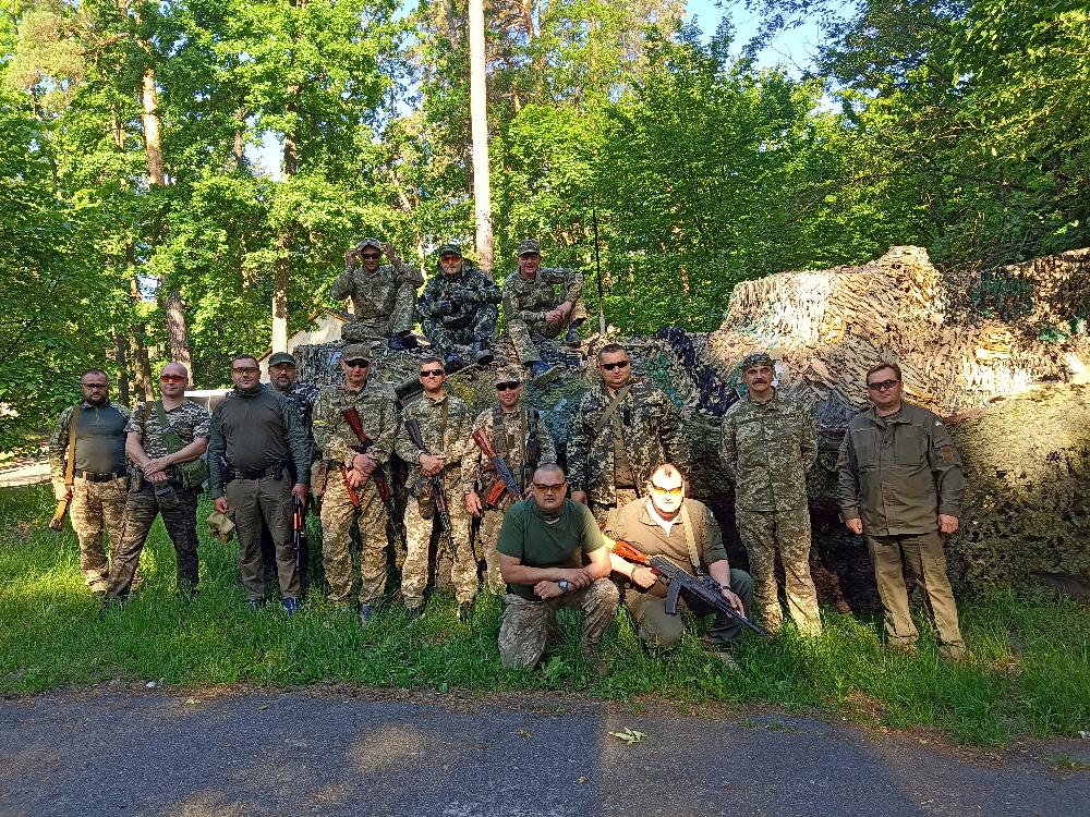 військове братство, зсу, тро, дфтг, військові побратими, військові з БТРом военное братство, зсу, тро, дфтг, военные собратья, military brotherhood, zsu, tro, dftg, military comrades, military with armored personnel carriers