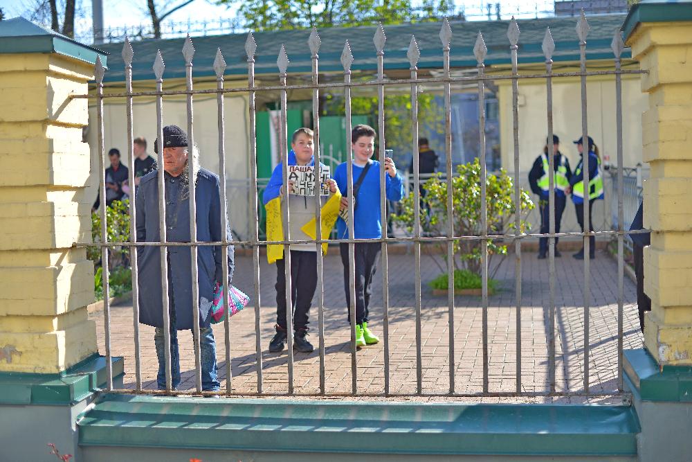 Мітинг біля лаври проти упц. Митинг возле лавры против упц. Rally near Lavra against UOC.