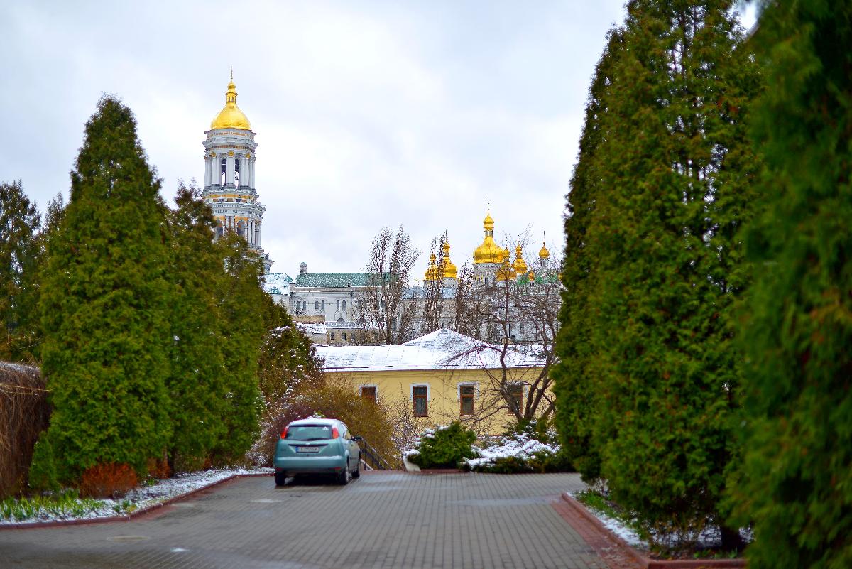 Киево-Печерская лавра, Лаврская колокольня , Успенский храм , Трапезный храм