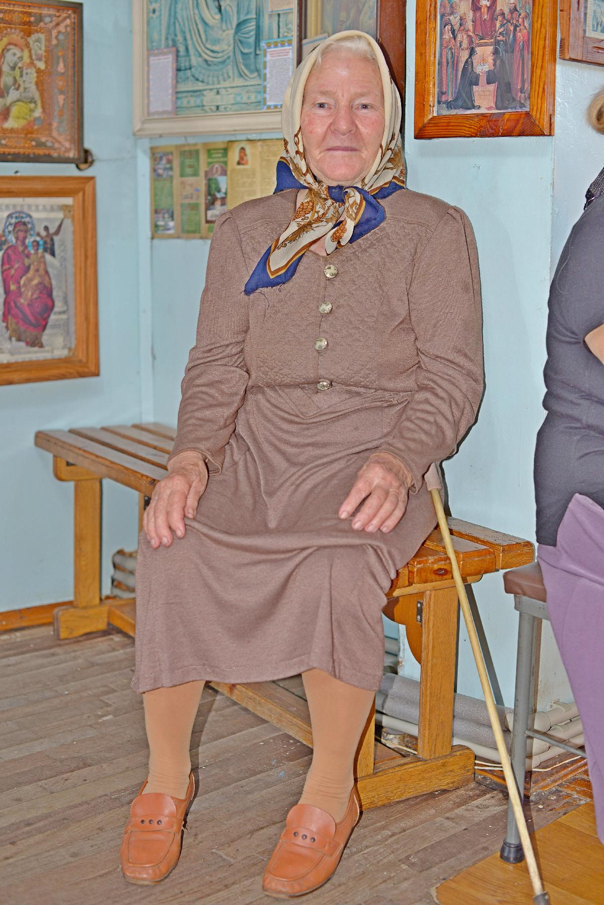 Прихожане, верующие, сестры во Христе, в храме, верующие женщины, бабушка в храме, доброта