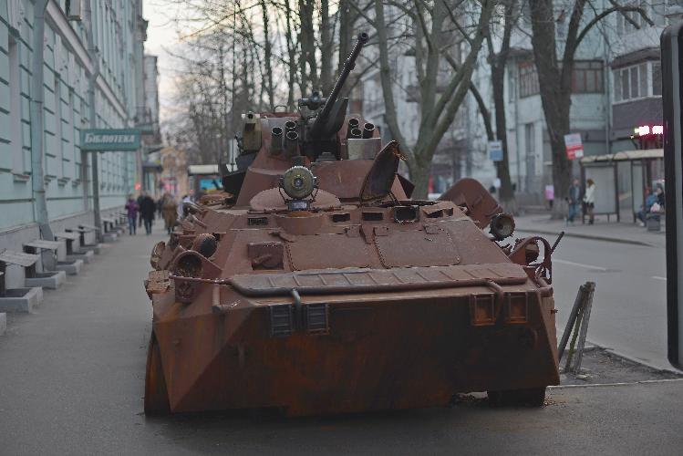 Спалена російська військова техніка у Києві Burnt Russian military equipment in Kyiv Сожженная российская военная техника в Киеве