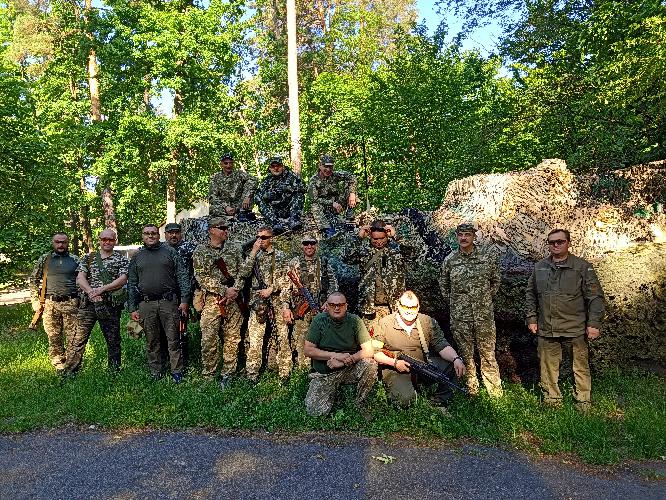 військове братство, зсу, тро, дфтг, військові побратими, військові з БТРом военное братство, зсу, тро, дфтг, военные собратья, military brotherhood, zsu, tro, dftg, military comrades, military with armored personnel carriers