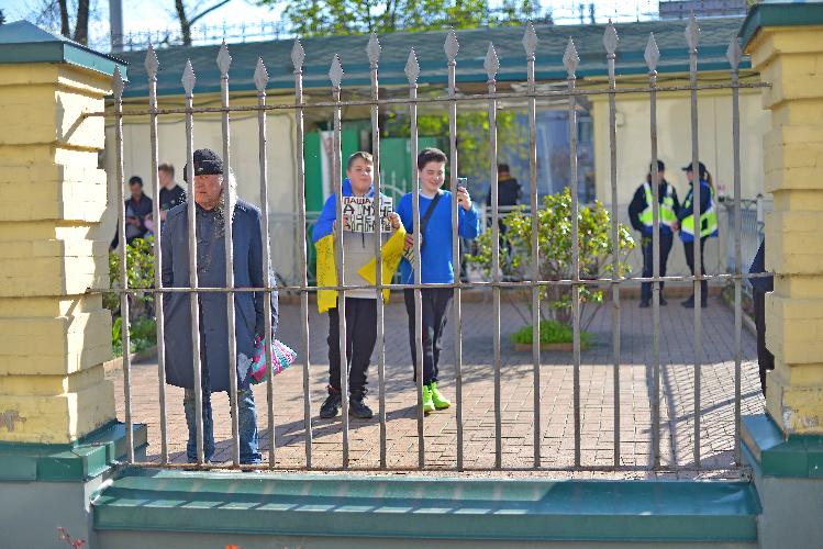 Мітинг біля лаври проти упц. Митинг возле лавры против упц. Rally near Lavra against UOC.